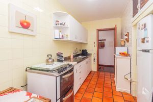 Image 11 - 306830