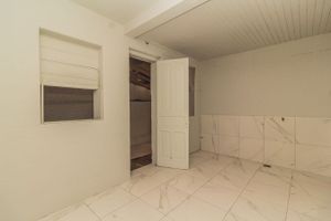 Image 33 - 306853