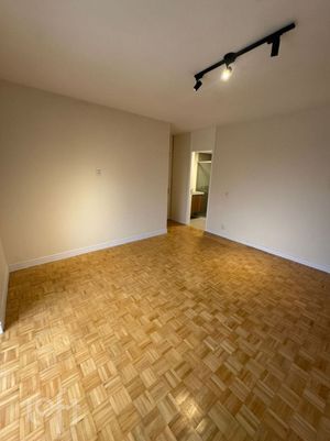Image 7 - 306956