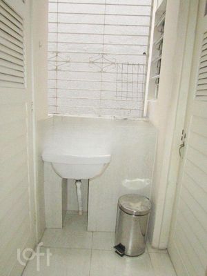 Image 19 - 307056