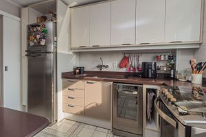 Image 15 - 307094