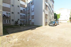 Image 1 - 307174
