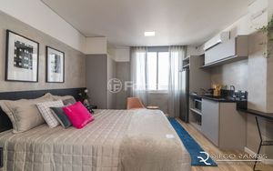 Image 1 - 307205