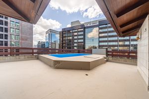 Image 33 - 307250