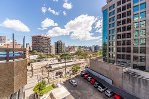 Image 37 - 307250