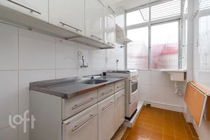 Image 10 - 307573