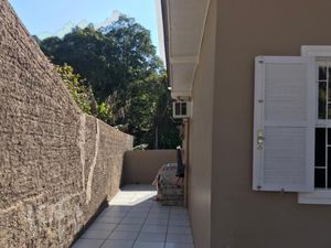 Image 19 - 307742