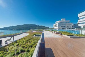 Image 8 - 307852
