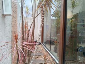 Image 8 - 307897