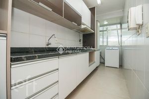 Image 3 - 307908