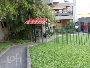 Image 17 - 307933