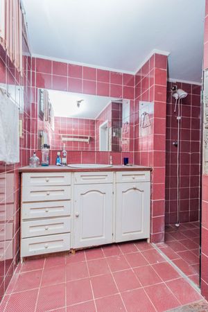 Image 30 - 307939