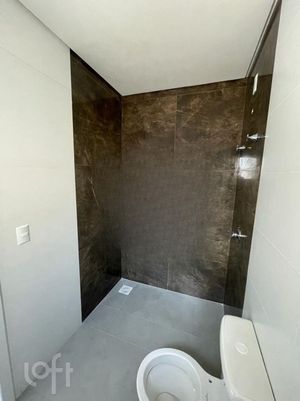 Image 19 - 308030