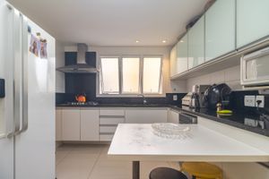 Image 21 - 308068