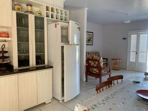 Image 10 - 308207
