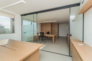 Image 10 - 308219