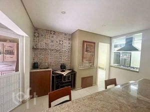 Image 13 - 308279