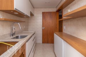 Image 12 - 308300