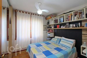 Image 18 - 308322