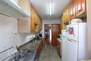 Image 13 - 308322