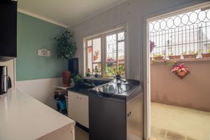 Image 29 - 308391