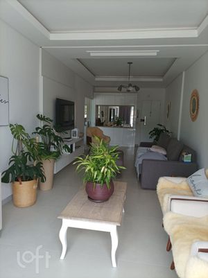 Image 12 - 308442