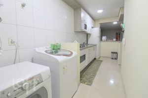 Image 7 - 308711