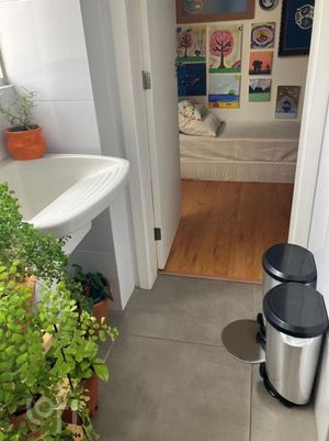 Image 11 - 309495