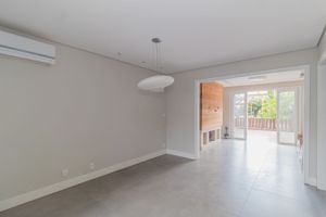 Image 11 - 310154