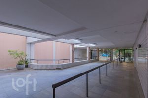 Image 34 - 310206