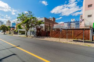 Image 2 - 310301