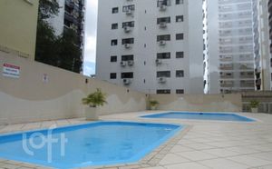 Image 17 - 310425