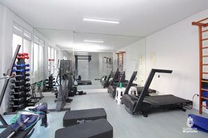 Image 19 - 310738