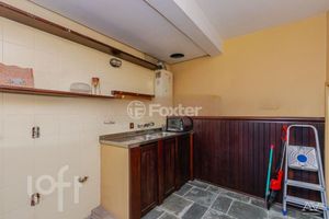 Image 31 - 310811