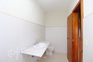 Image 33 - 311081