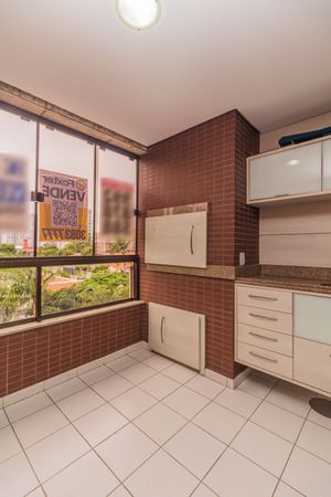 Image 8 - 311102