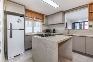 Image 9 - 311122