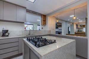 Image 16 - 311122