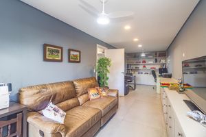 Image 34 - 311211