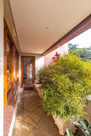 Image 11 - 311476