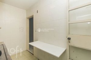 Image 3 - 311555