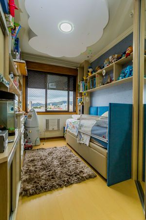 Image 19 - 311822