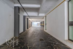 Image 25 - 311827