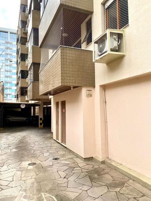 Image 15 - 311900