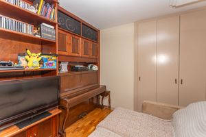 Image 10 - 312043