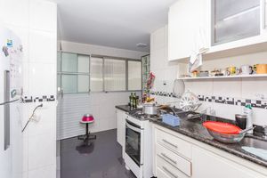 Image 30 - 312043