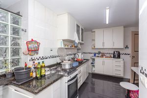 Image 27 - 312043