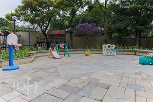 Image 12 - 312575