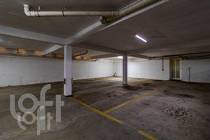 Image 40 - 313033