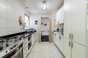 Image 34 - 313033